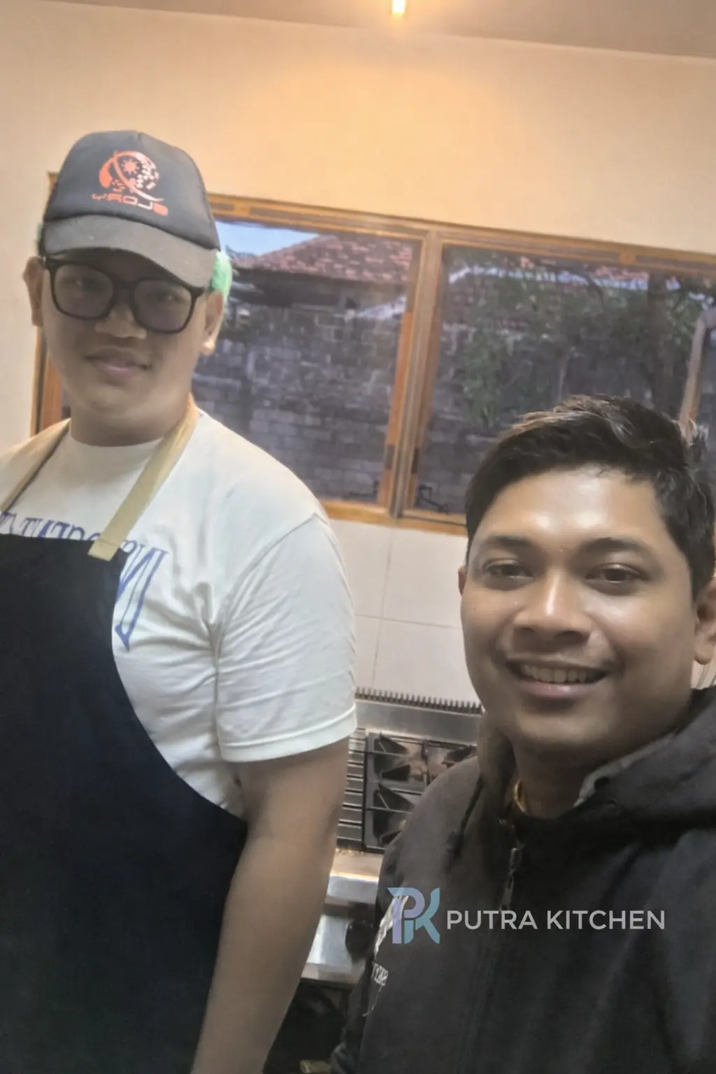 Desain Layout Dapur Restoran Komersial Stainless Steel Bali